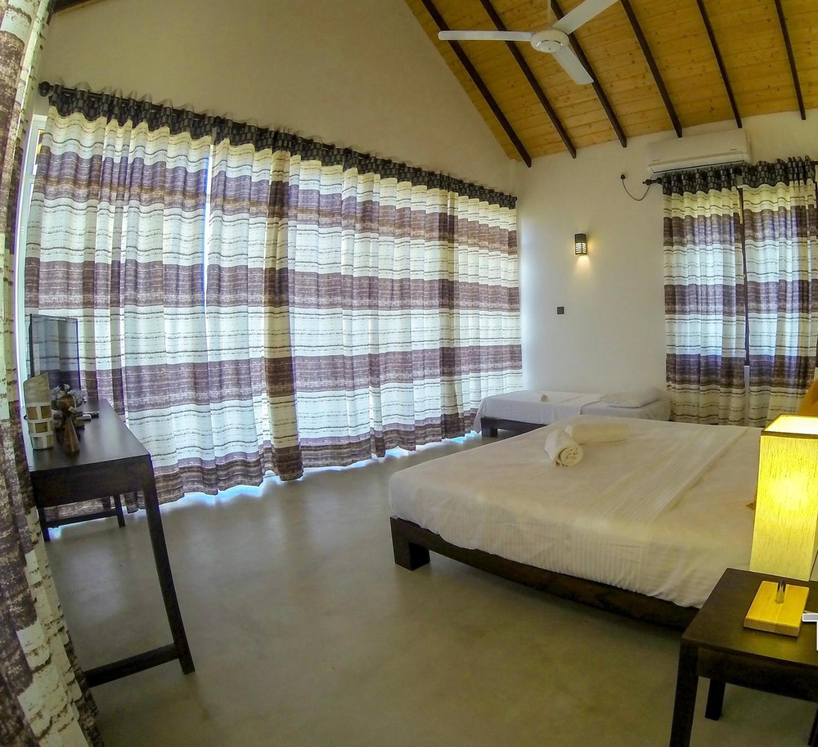 ティッサマハーラーマ Thihawa Eco Huts Yala Bed & Breakfast エクステリア 写真