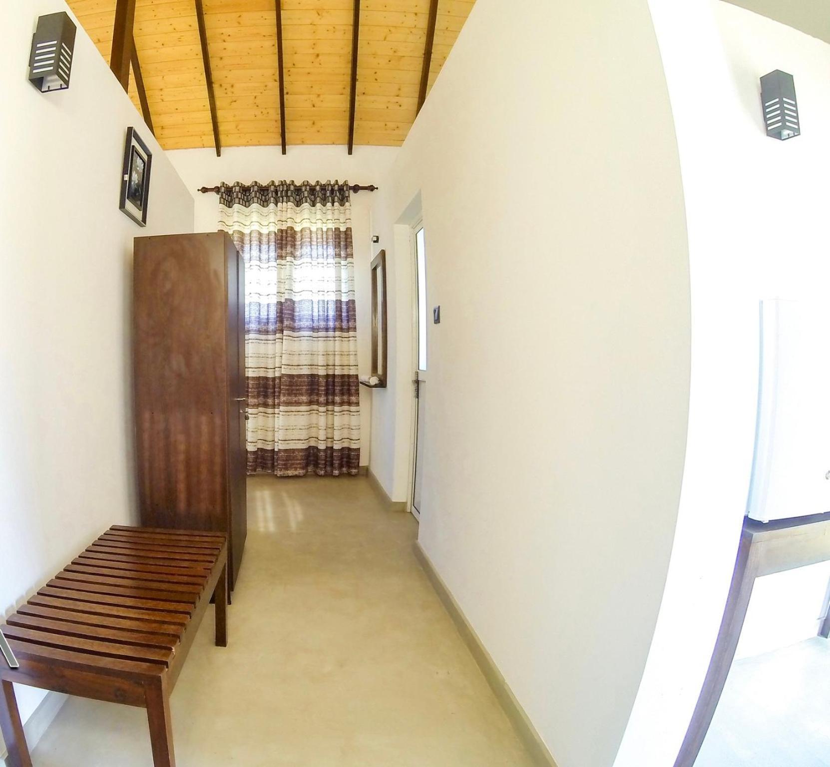 ティッサマハーラーマ Thihawa Eco Huts Yala Bed & Breakfast エクステリア 写真